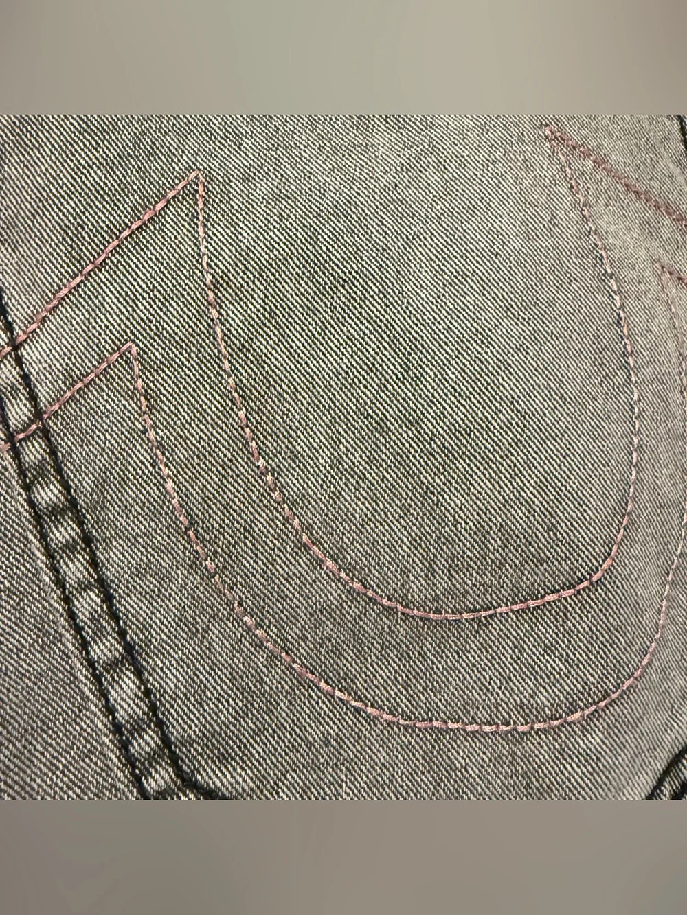 True Religion Jeans Mens 34x34 *Flaw* Gray Ricky Relaxed Straight Pink Stitching